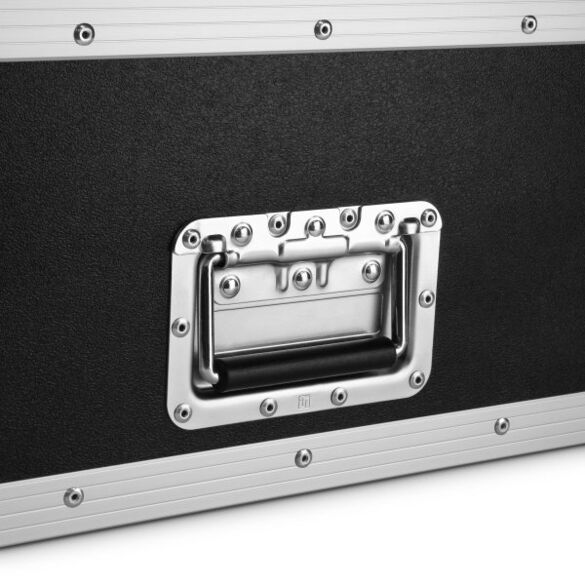 Cameo INSTANT FOG 1700 T PRO - Machine à fumée de tournée d’une puissance de chauffage de 1 700 W