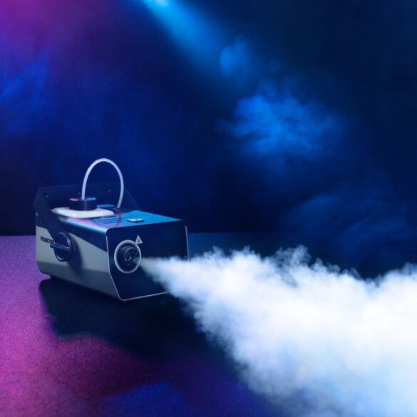 Cameo PHANTOM F3 - Machine à fumée avec puissance de chauffage de 950 W et bidon de liquide à éclairage intérieur