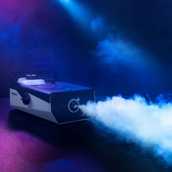 Cameo PHANTOM F5 - Machine à fumée  d'une puissance de chauffage de 1 500 W avec éclairage bicolore du réservoir