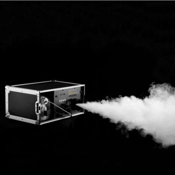 Cameo INSTANT FOG 1700 T PRO - Machine à fumée de tournée d’une puissance de chauffage de 1 700 W
