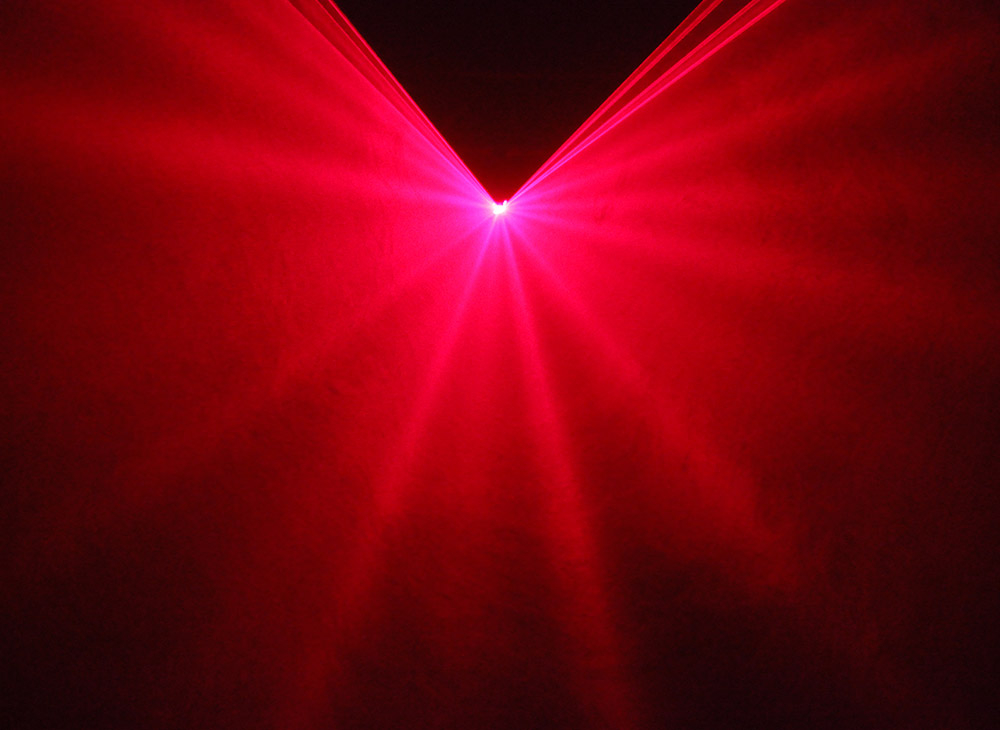 KUB 200 RED  Laser rouge 200mW avec 25 programmes intégrés.